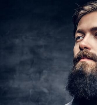 ¿Por qué el minoxidil me saca granos?